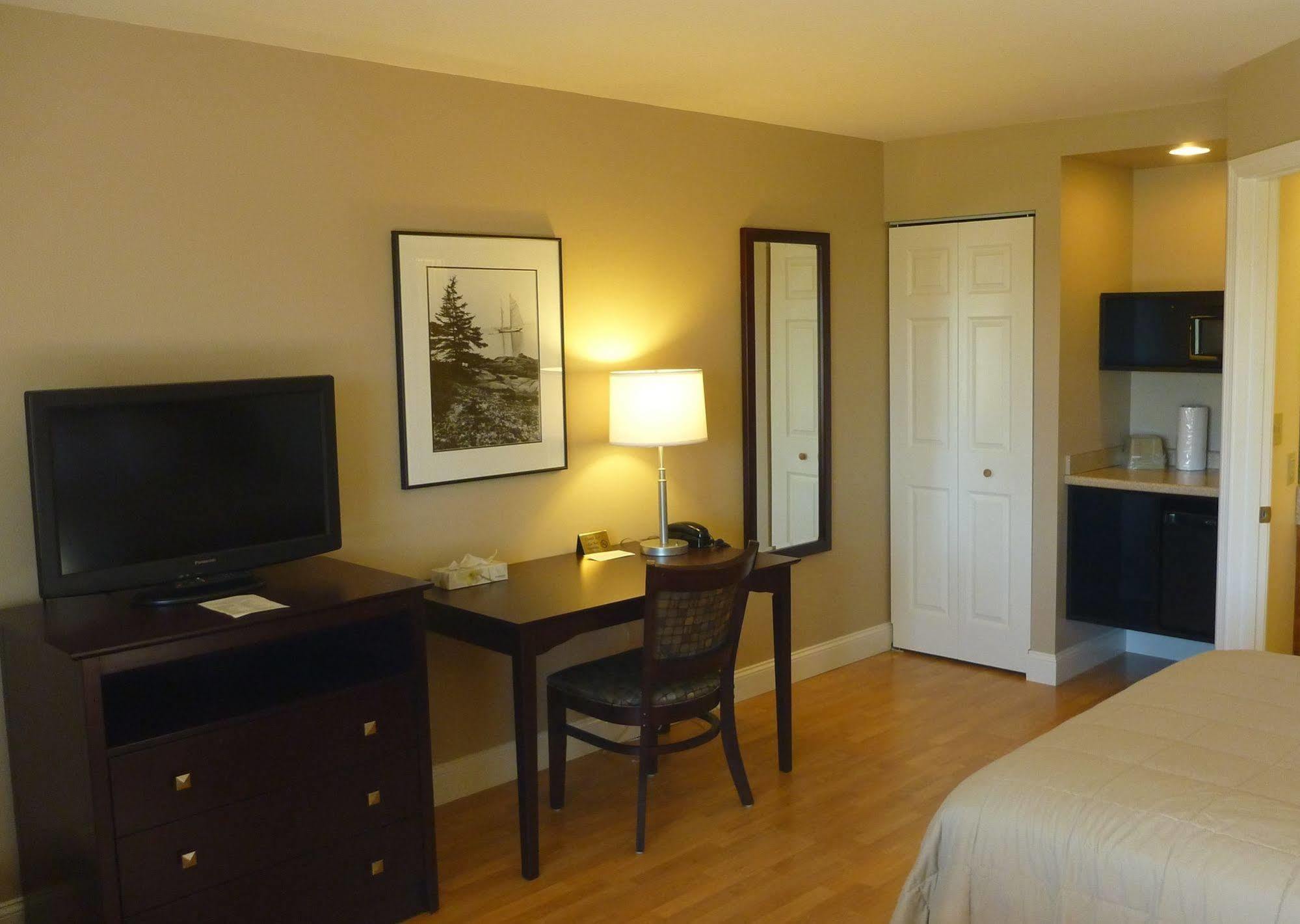 Yankee Clipper Motel Belfast Ngoại thất bức ảnh
